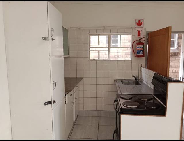 1,200M² BUILDING FOR SALE IN PRIMROSE